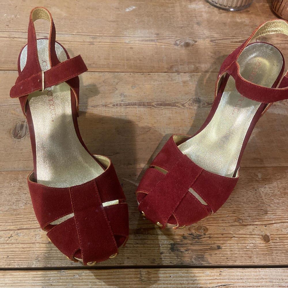 NWOB Jessica Bennett Red Strap Shoes Size 8-1/2